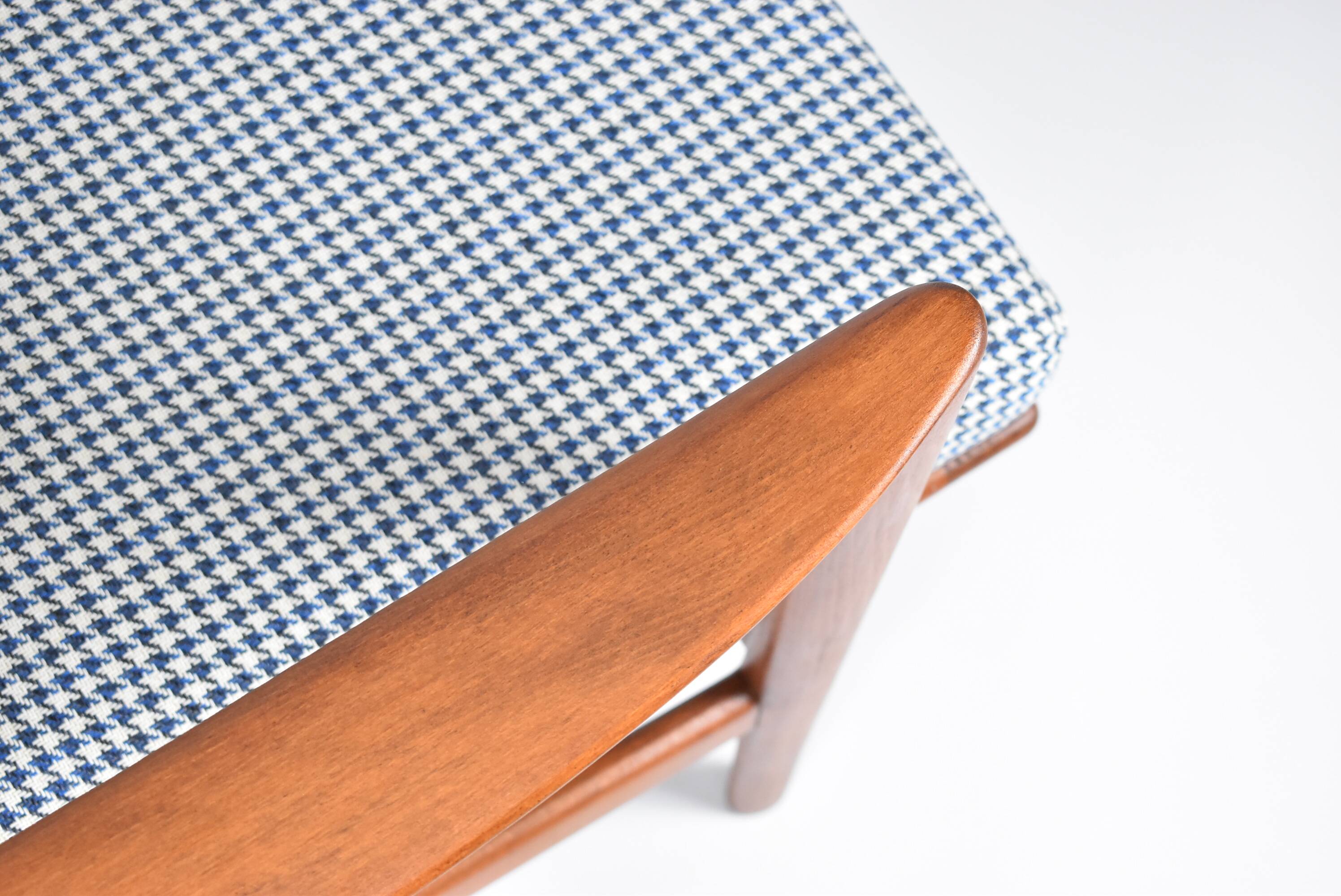 Fauteuil scandinave original Stefan, entièrement restauré, icône des années 1960, pied de poule