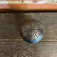 Saupoudreuse Sucrier Ancien Verre Moulé + Bouchon Métal Argenté Vintag