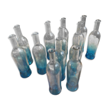 Bouteilles fonds bleus