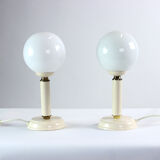 Paire de lampes en verre opalin, Tchécoslovaquie années 1970