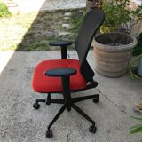 Medapal office armchair by Vitra