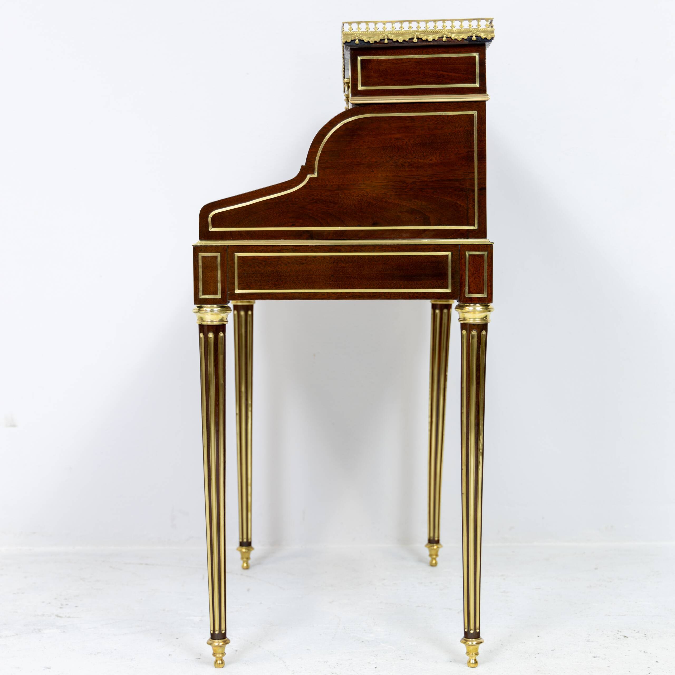 Louis XVI cylinder desk in mahogany and pink marble - circa 1860-1890