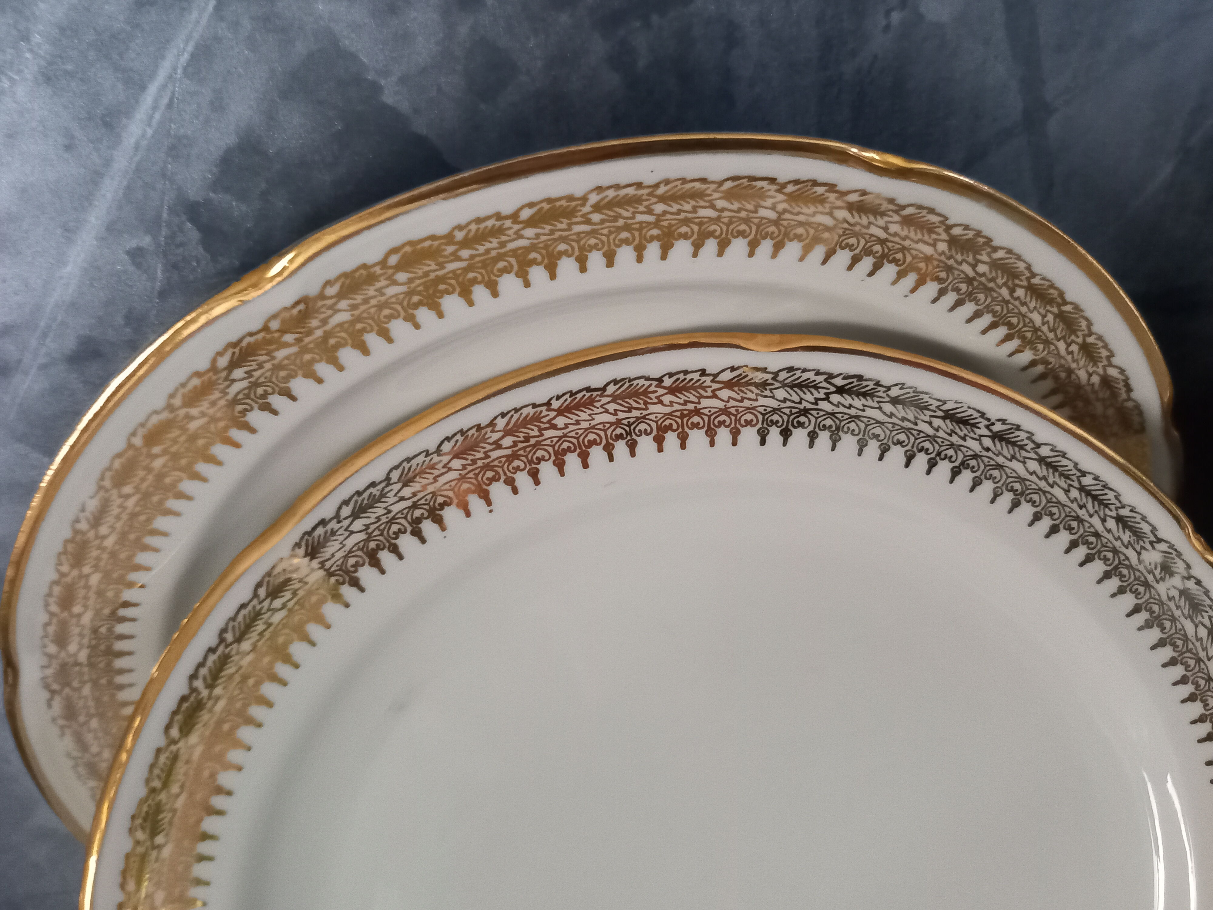 Lot of 8 flat plates