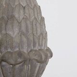 Pomme de pin décorative vintage en fonte sur socle en bois