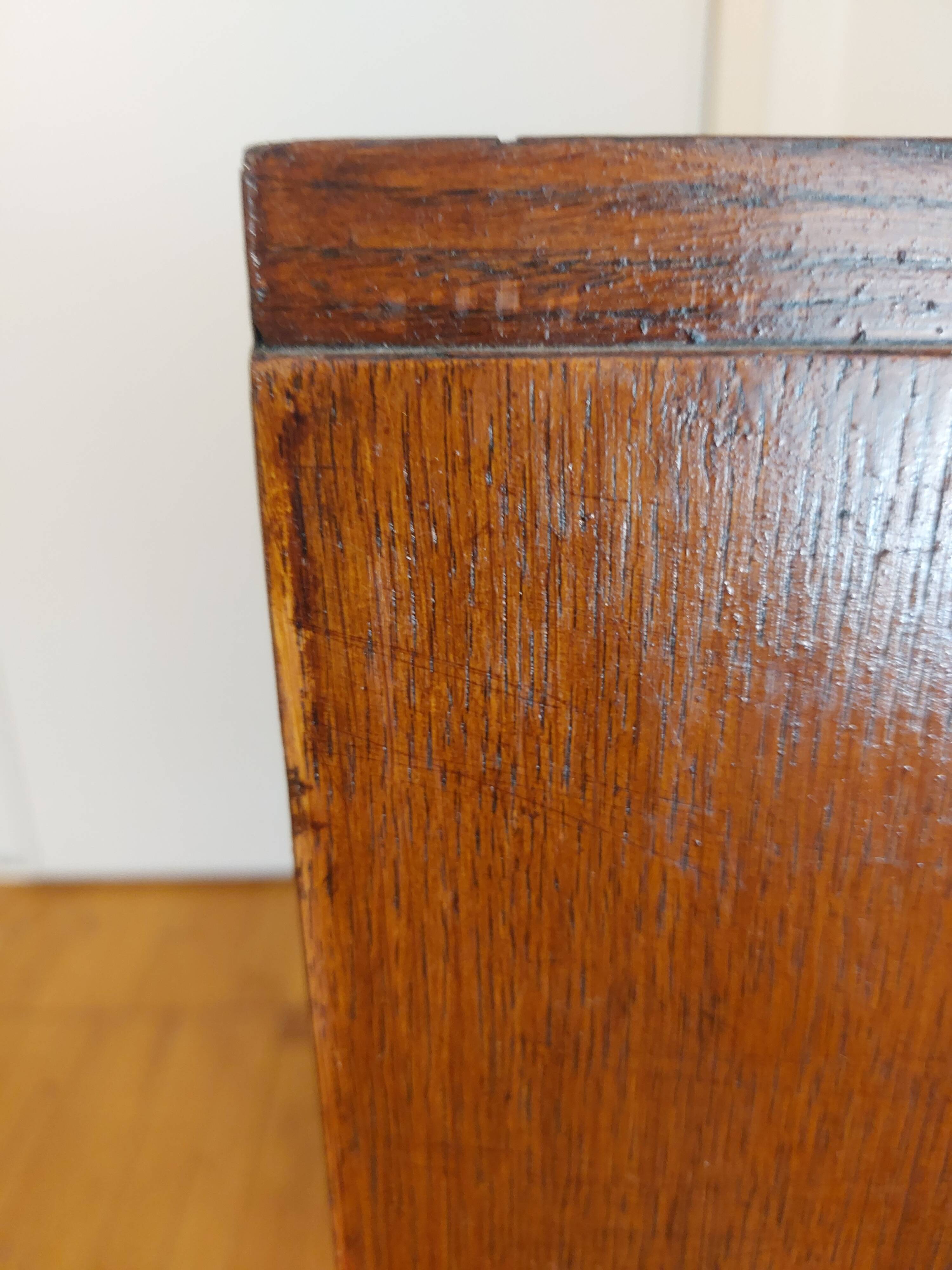 petite commode, chiffonnier, poignées scoubidou, pieds compas, vintage