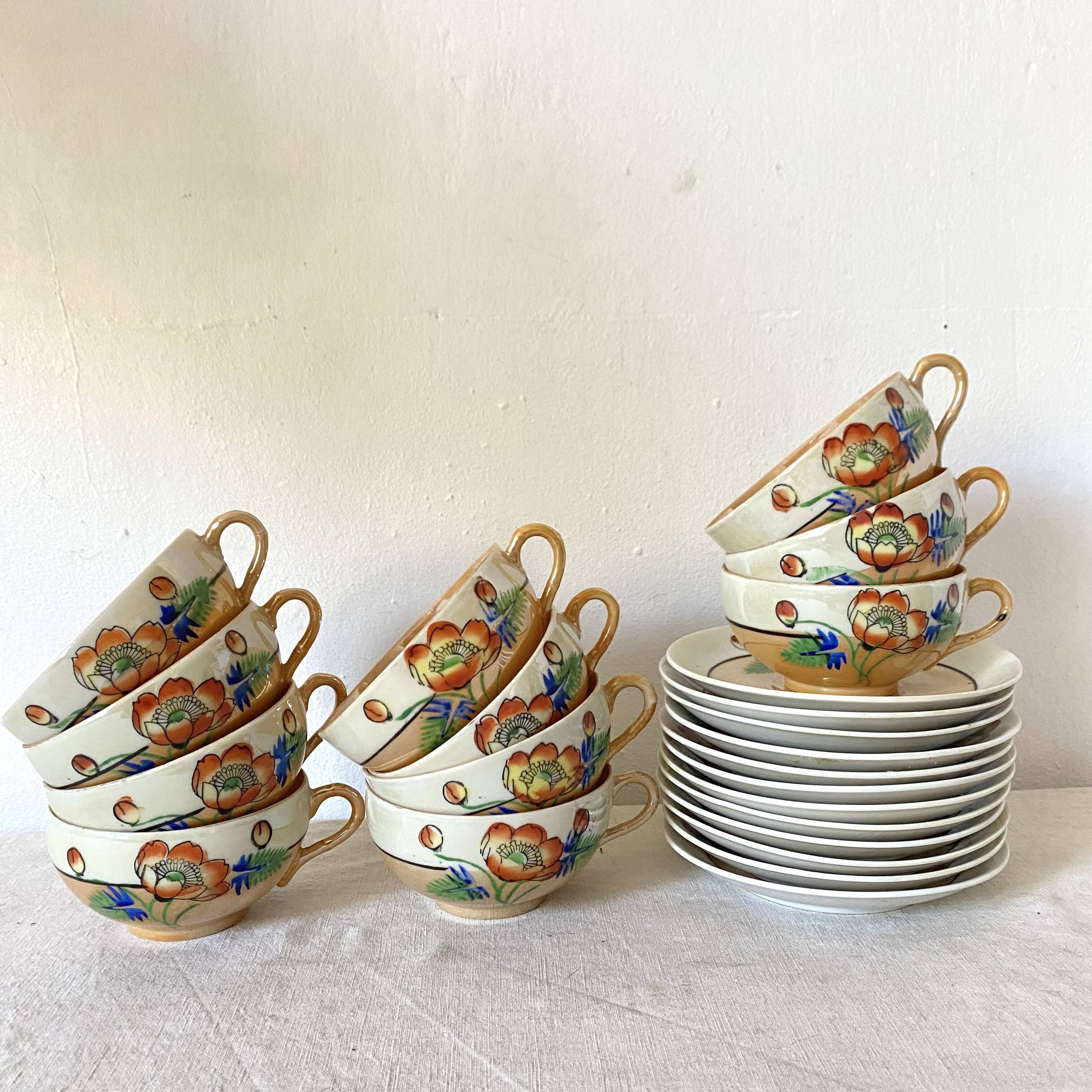 Fine mother-of-pearl and floral porcelain cups, Japan