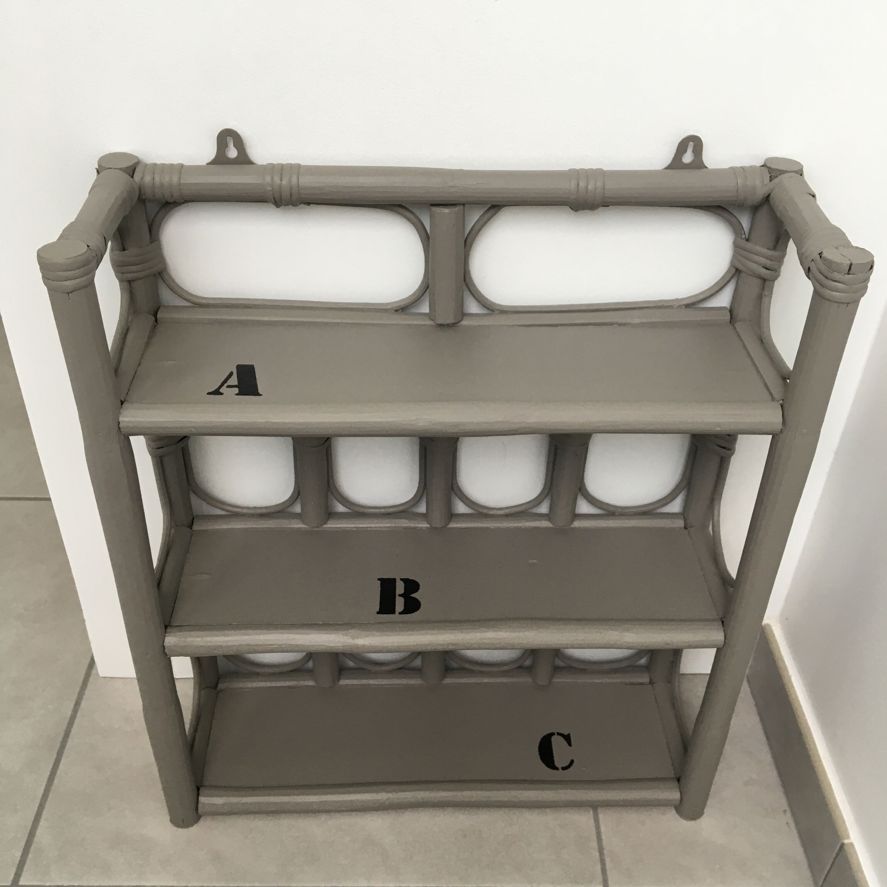 Wall pad rattan gray ash