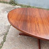 Table à manger à rallonge en bois de rose du milieu du siècle par John Mortensen