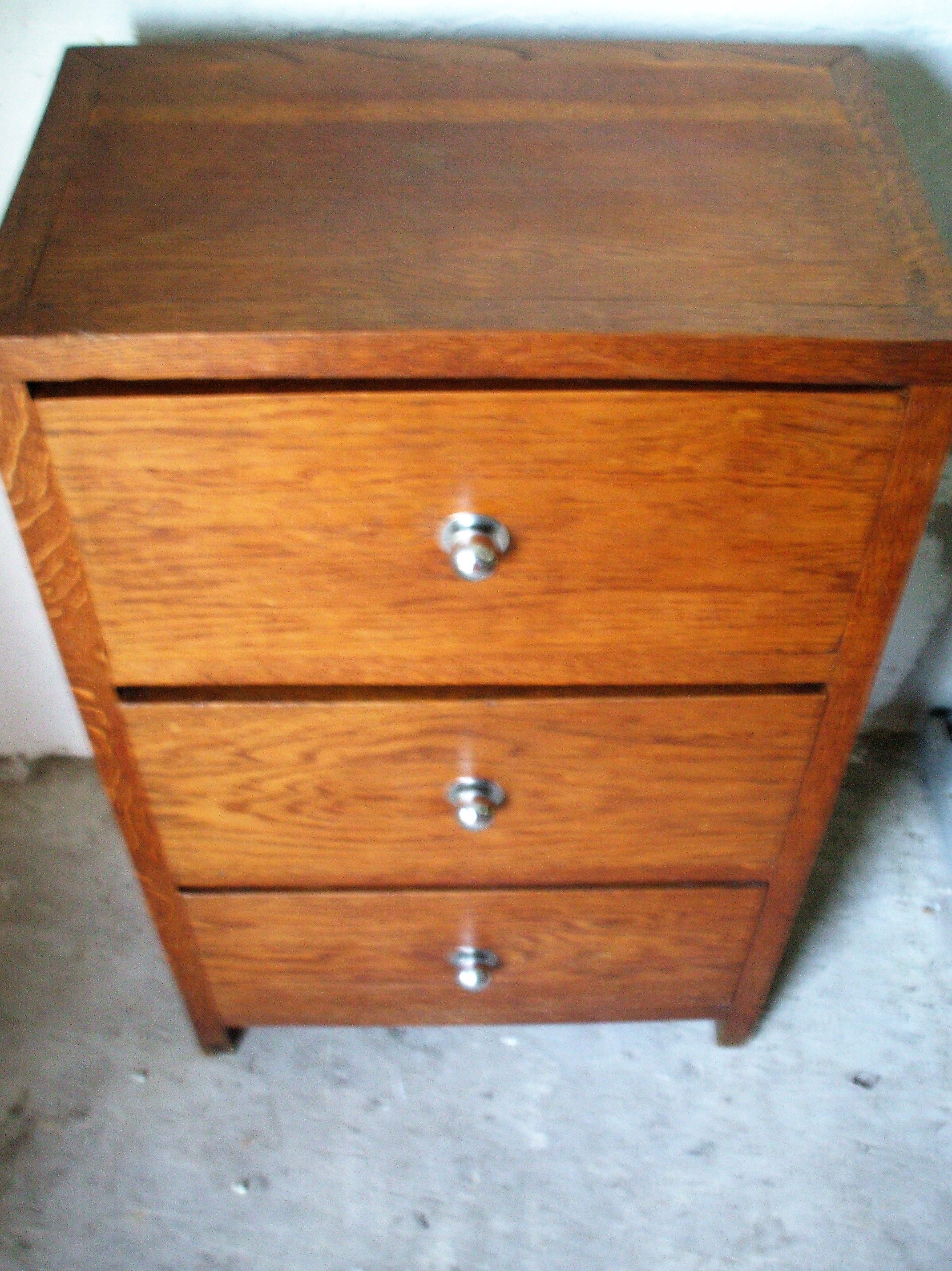 Dresser of the 20/30 years