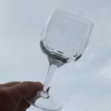 4 engraved glass wine glasses from the 30s