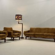 Living room set in amber velvet