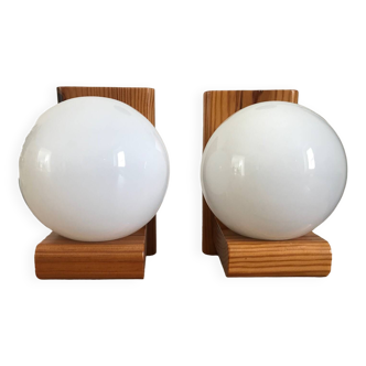 Set of 2 pine and opaline wall lights