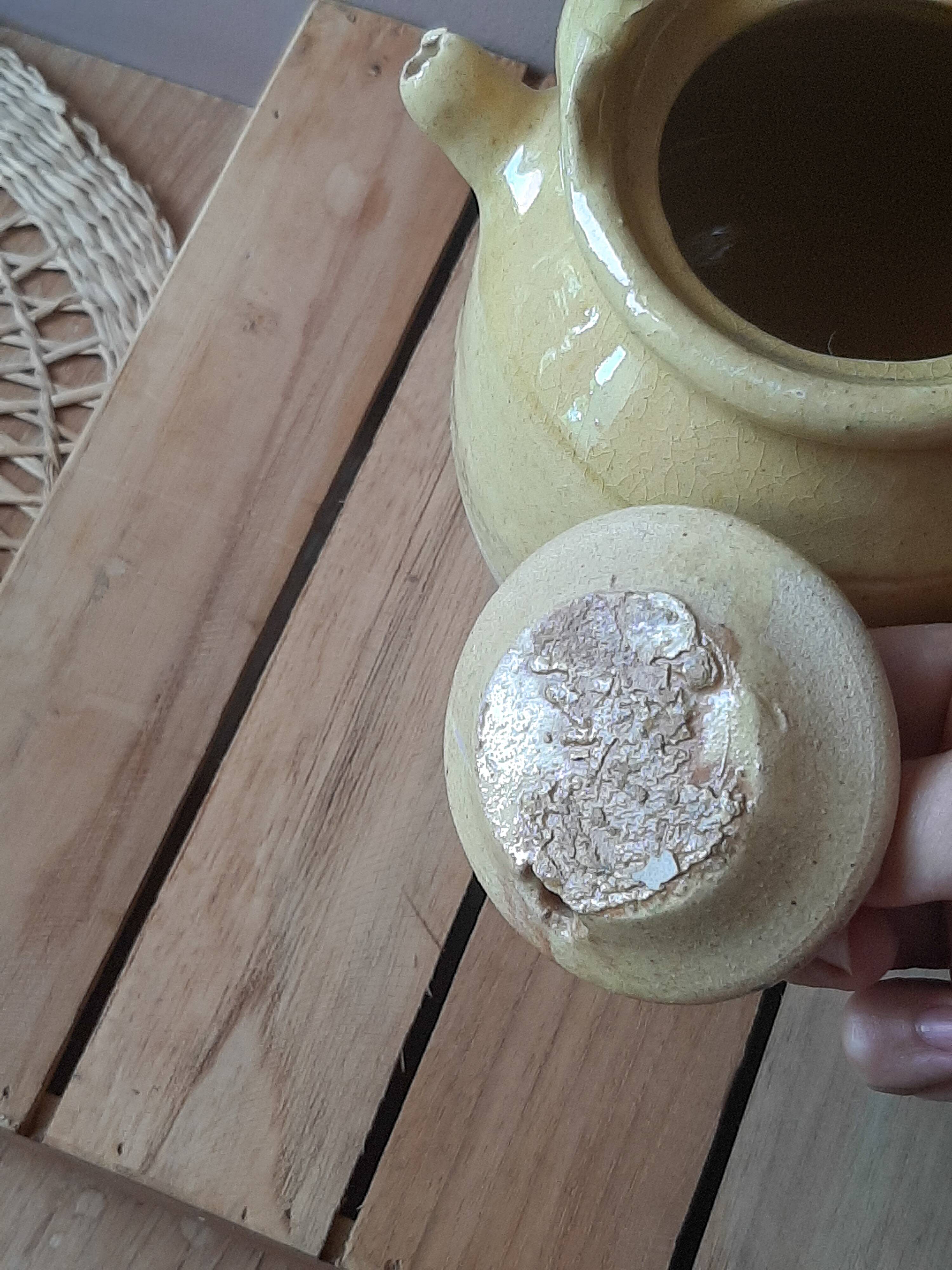 Yellow terracotta crockery