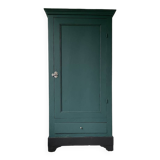 Green hosiery wardrobe