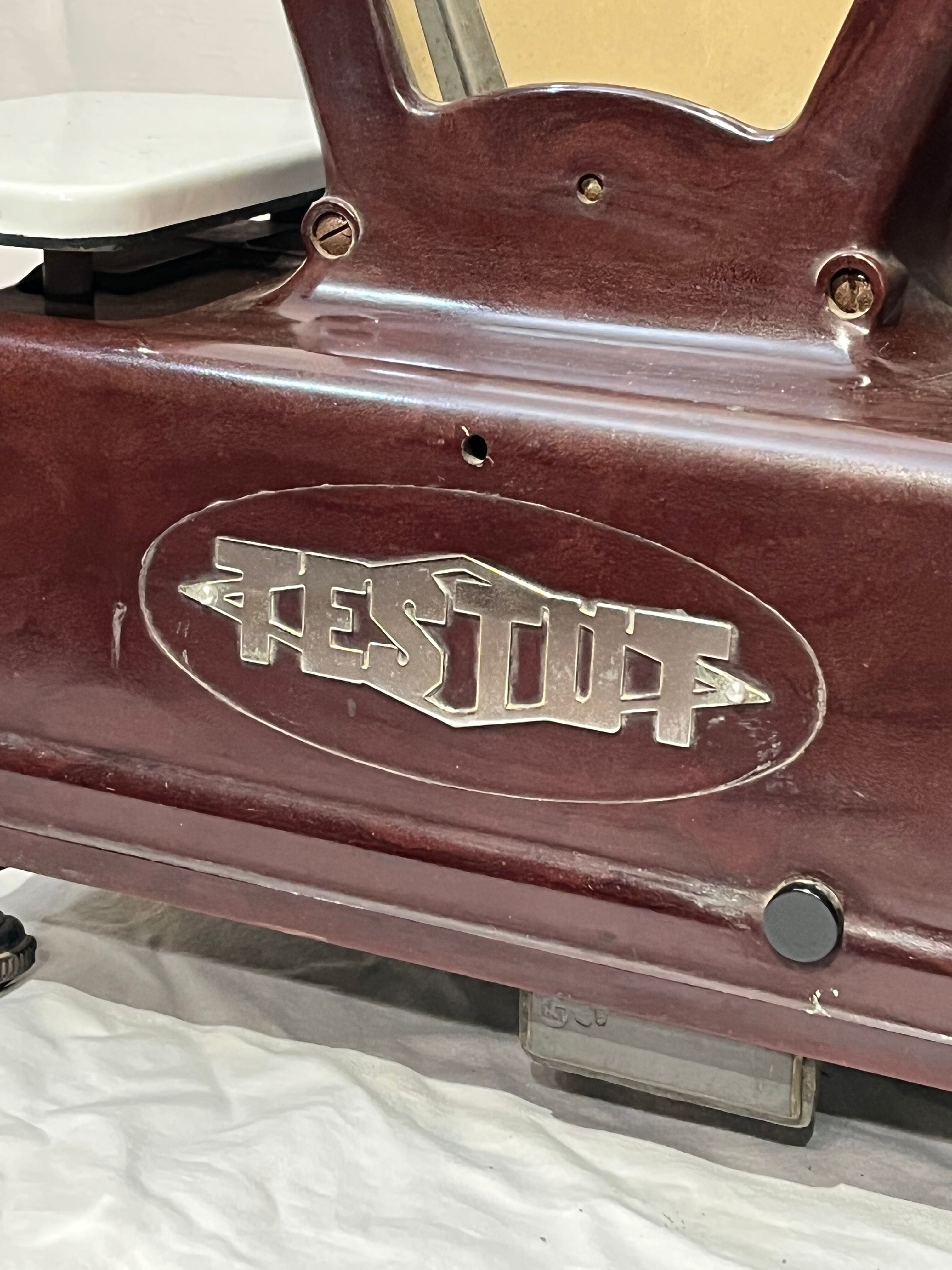 Grocery scale Testud vintage 1950