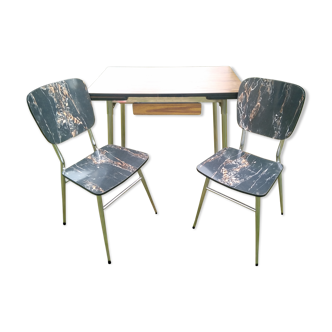 Formica table and 2 chairs