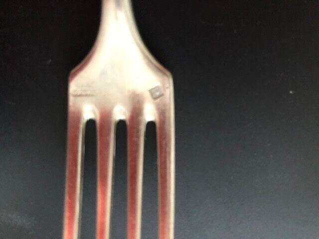 Silver-plated metal dessert cutlery ag