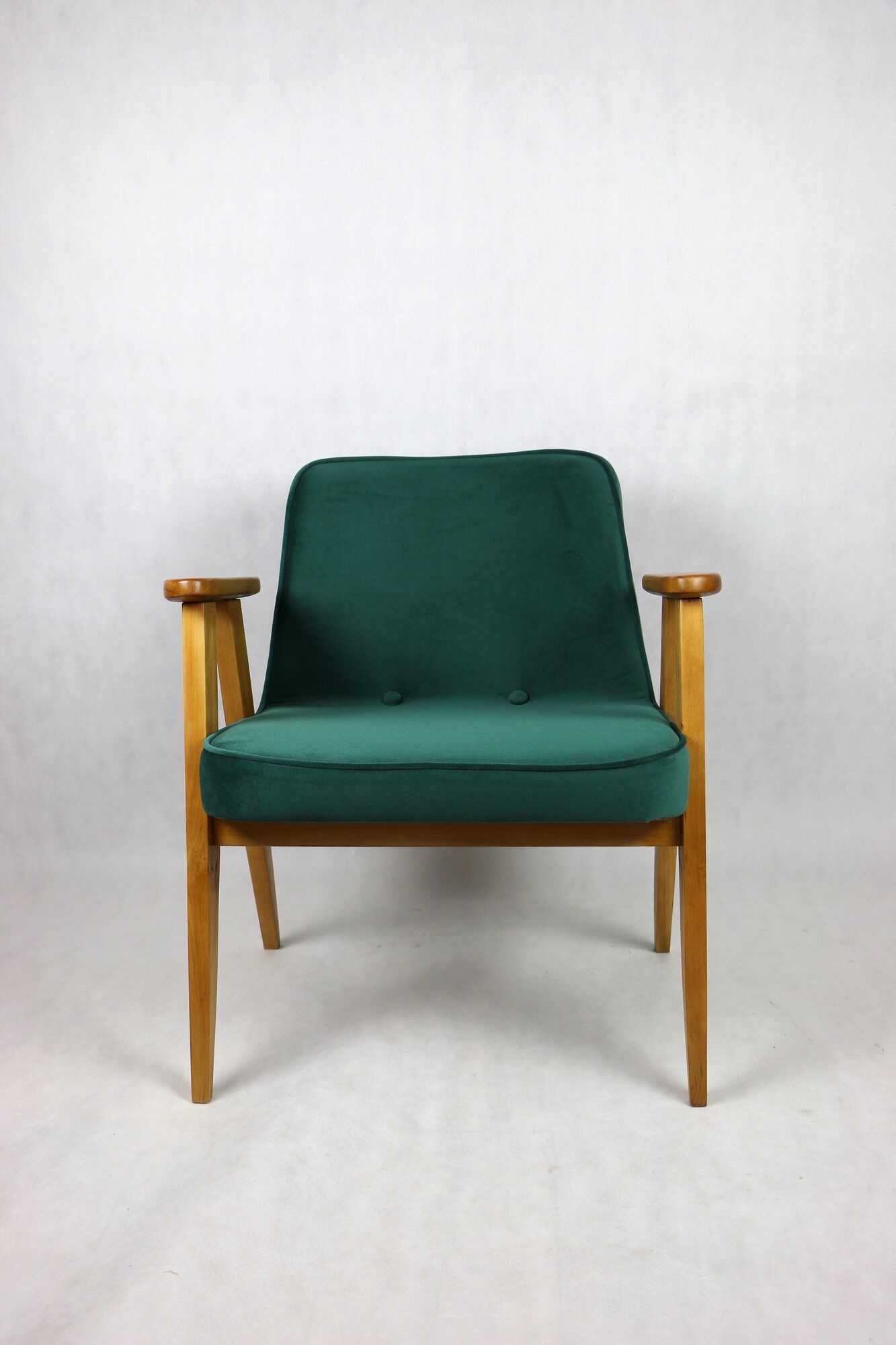 366 Lounge Chair in Green Velvet by Józef Chierowski, 1970s