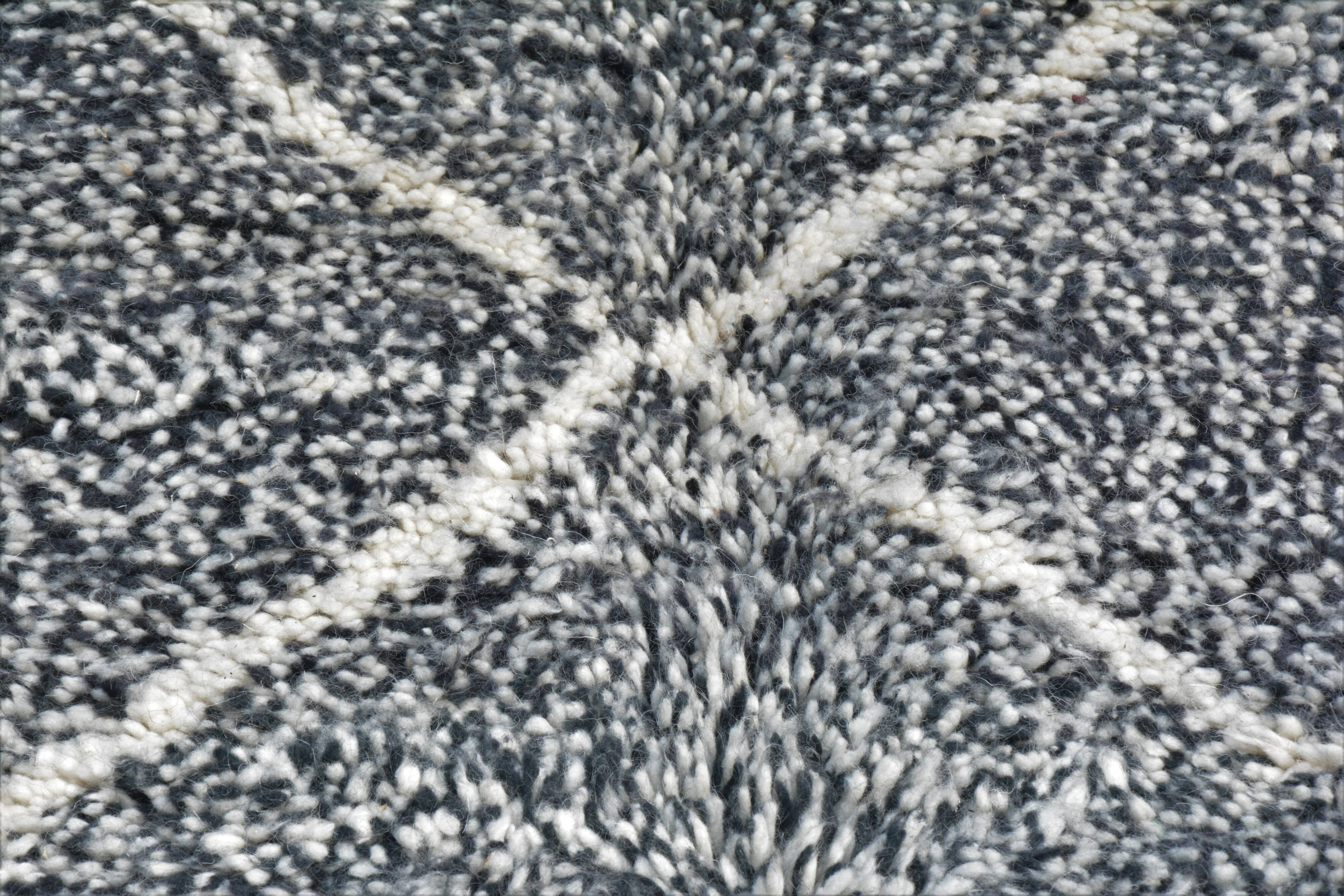 Tapis berbère noir laine 170x225 cm