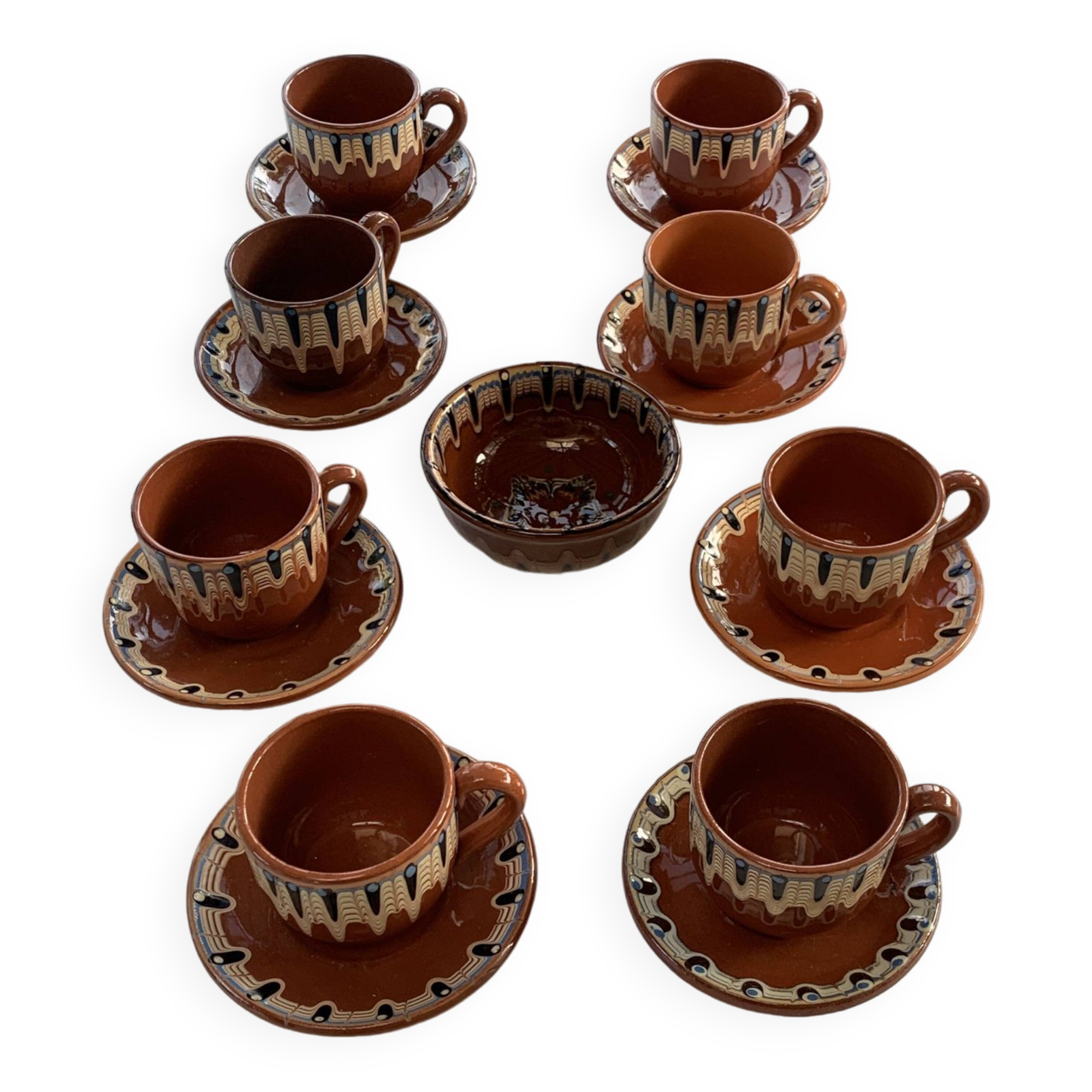 Coffee service composed of 17 pieces, 8 cups, 8 saucers and a sugar bowl, artisanal