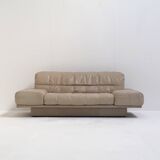 1980s two-seater sofa produced by the German manufacturer Rolf Benz