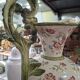 aiguière décorative en faïence polychrome – Décor floral – Style rocaille