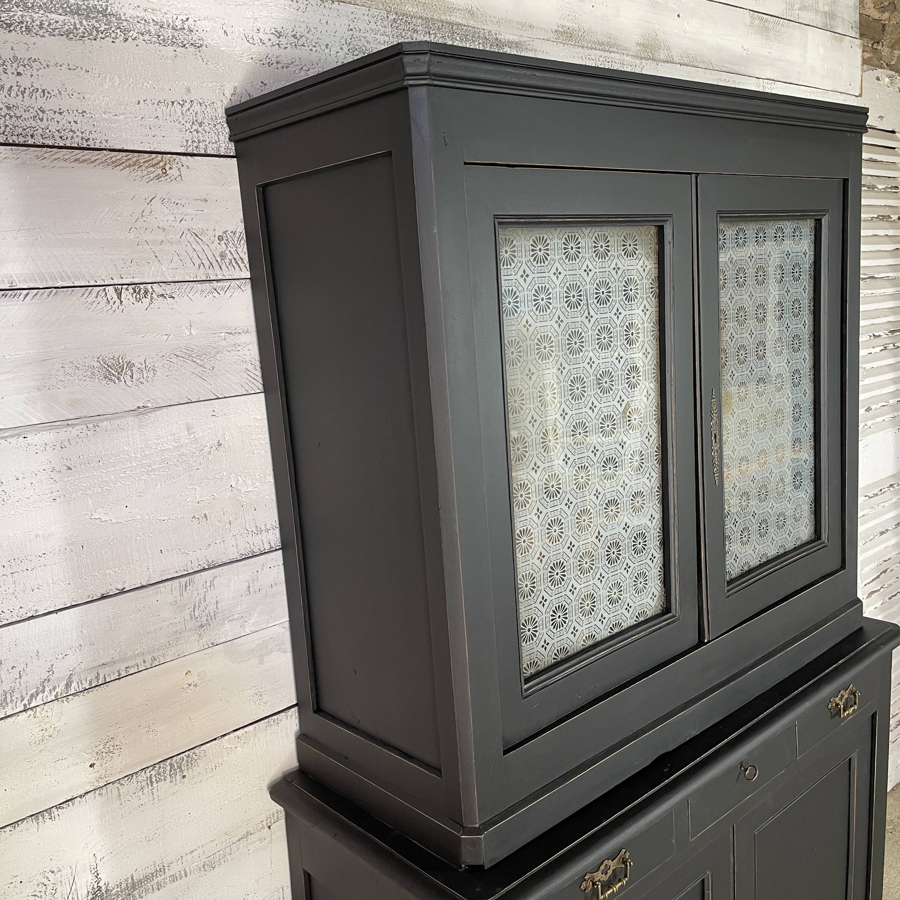 Vaisselier early XX th black patina