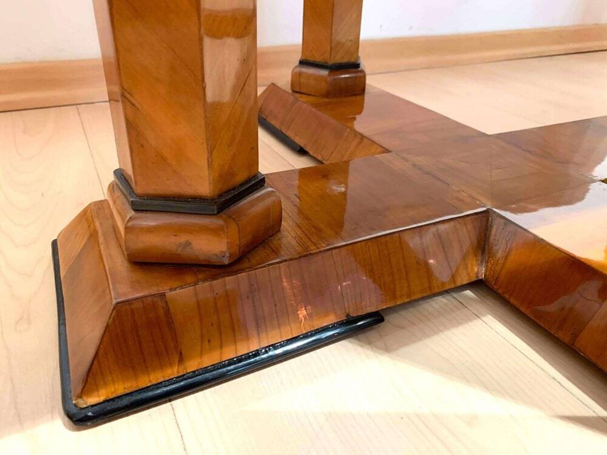 Biedermeier Desk in Cherry Veneer, Austria, 1830s