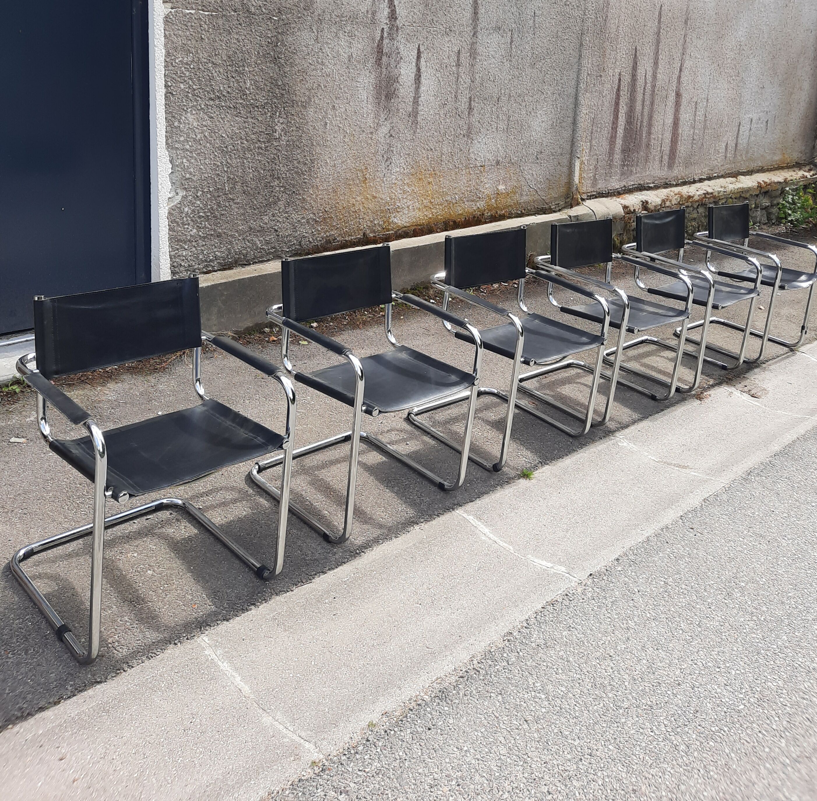 Series of 6 chairs