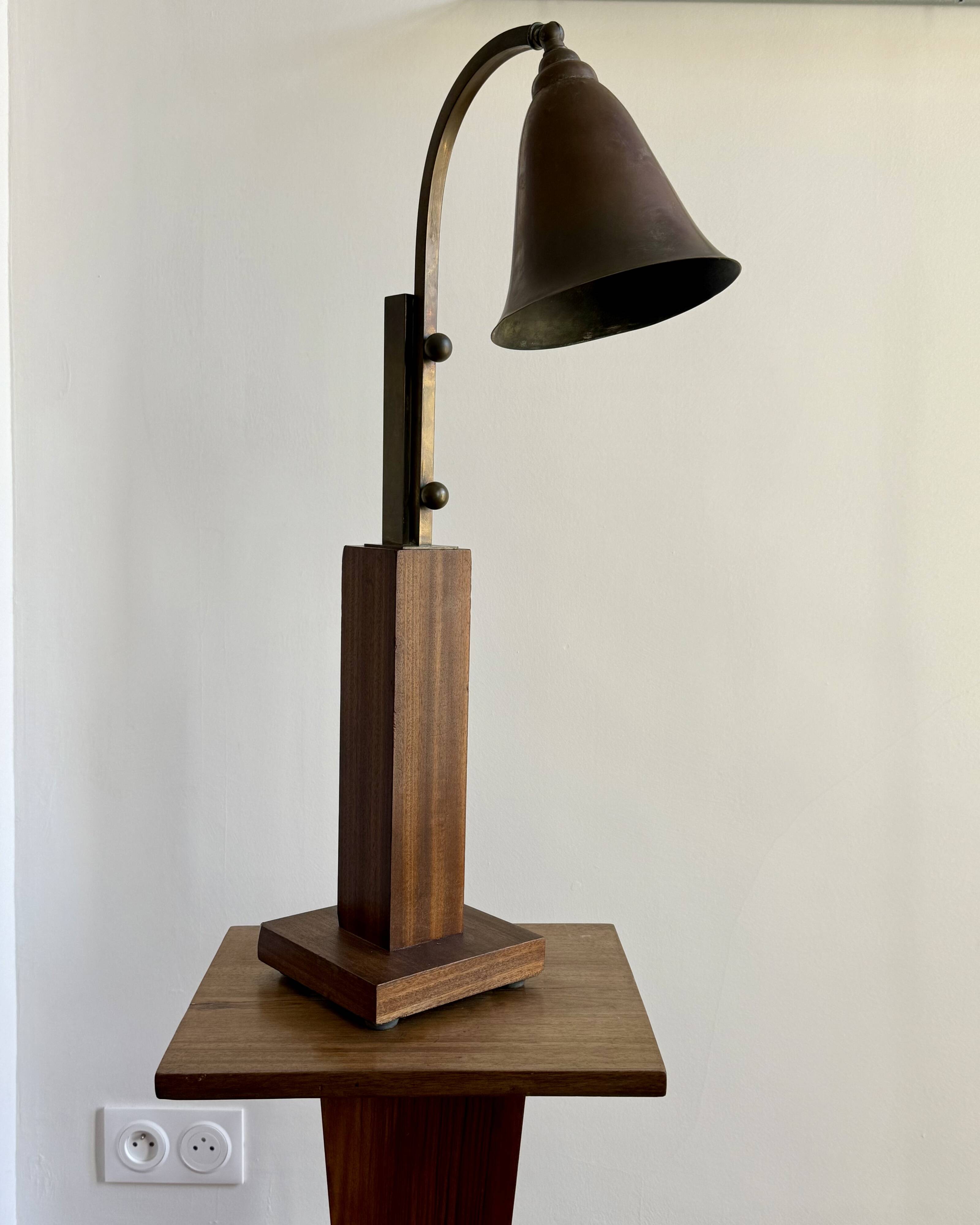 Art Deco table lamp in wood and brass