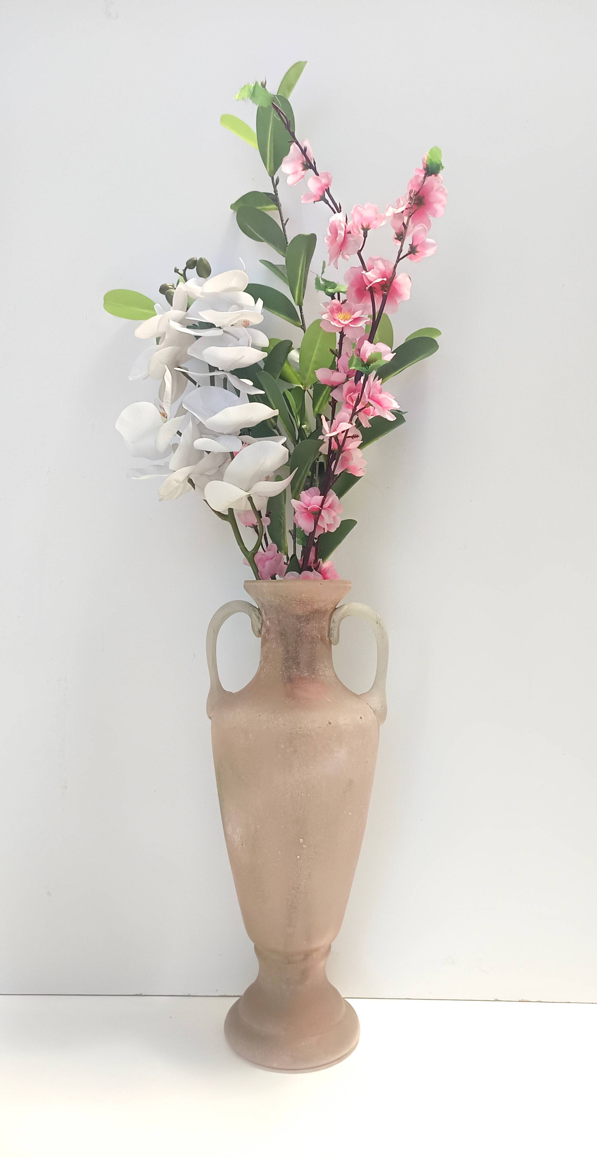 Peach Pink and White Scavo Glass Amphora Vase attr. to Seguso, Italy