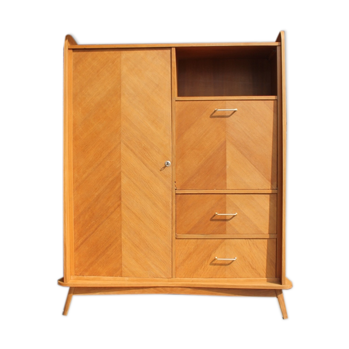 Vintage wardrobe compass feet