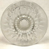 Vase en cristal taillé sur pied