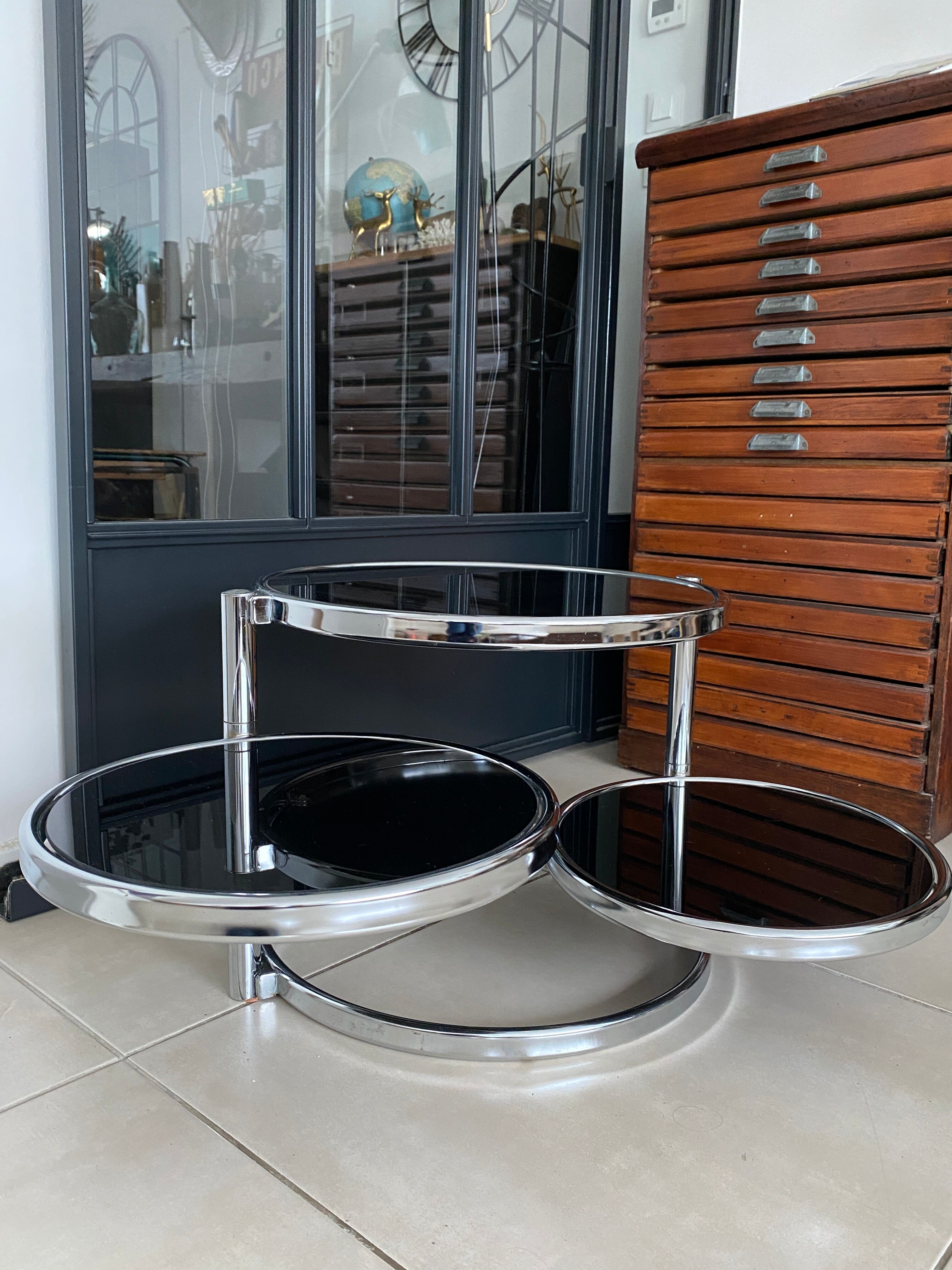Table basse ronde en verre et chrome vintage
