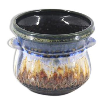 Blue flower pot