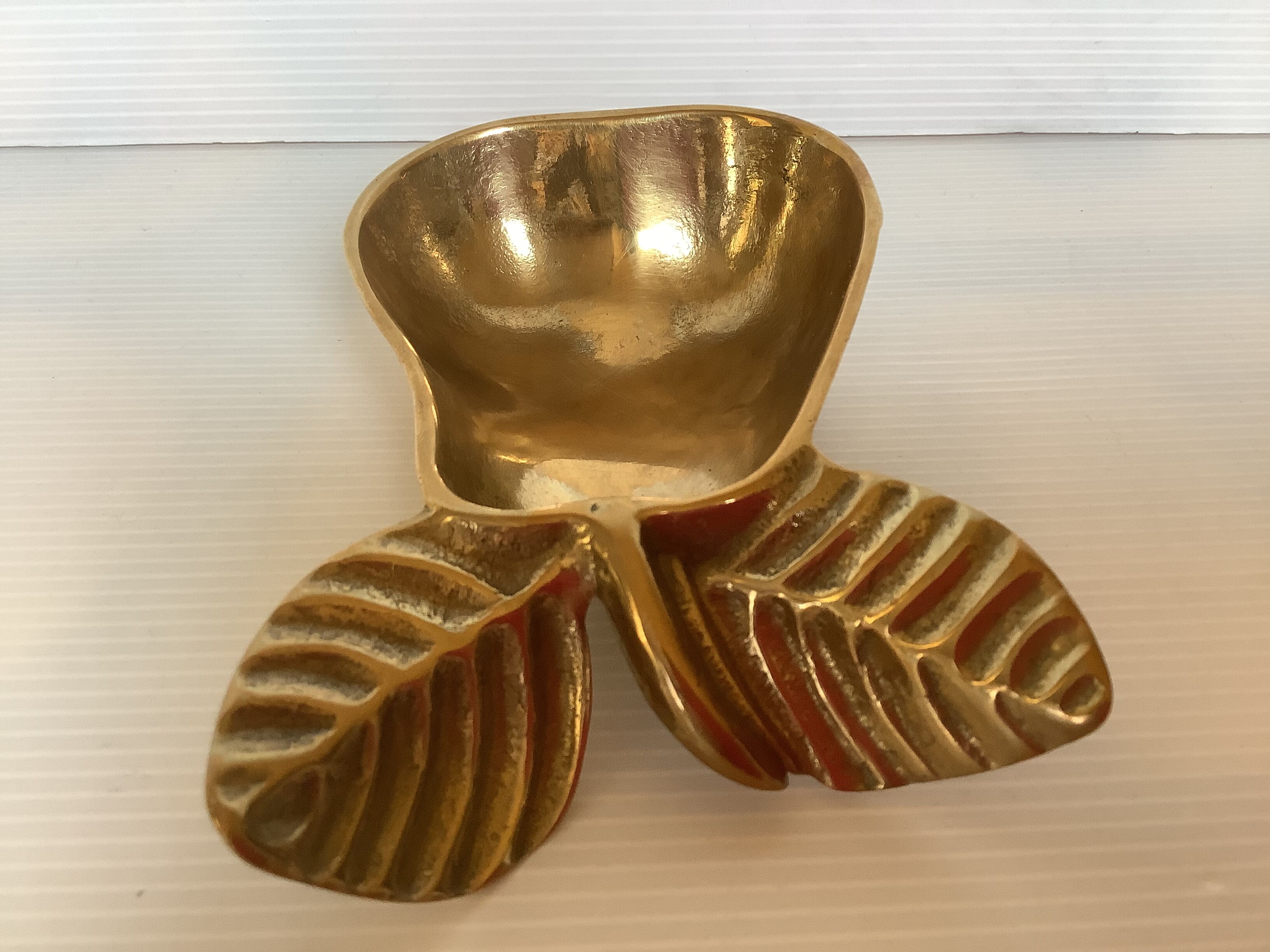 Empty pocket pear fruit brass