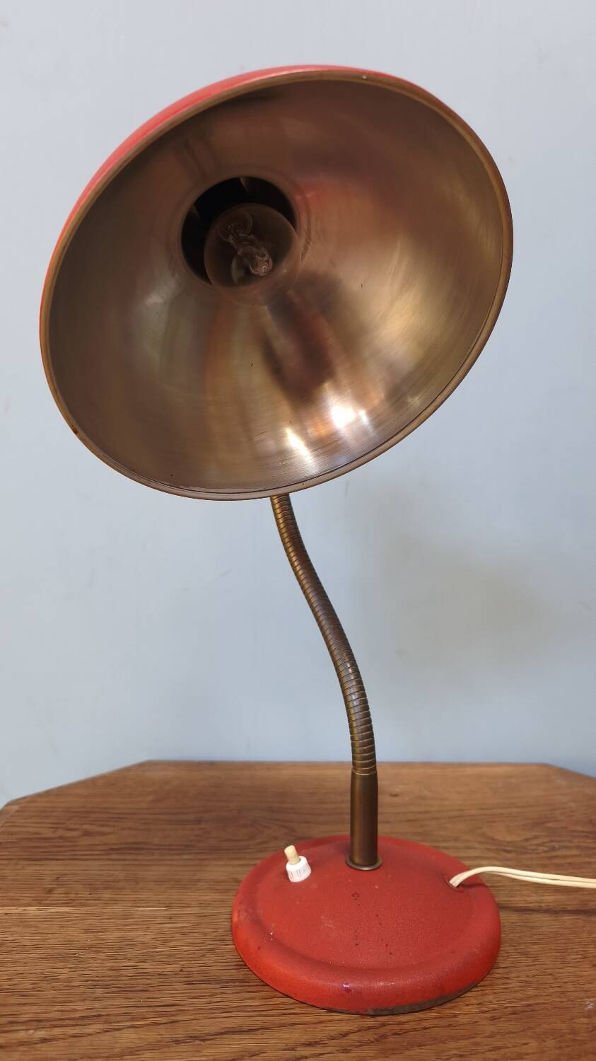 Vintage desk lamp with a swan neck from the 1950s.