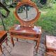 Ensemble de chambre à coucher complet de style Louis XV en 4 pièces - Coiffeuse, tables de nuit, tabouret -