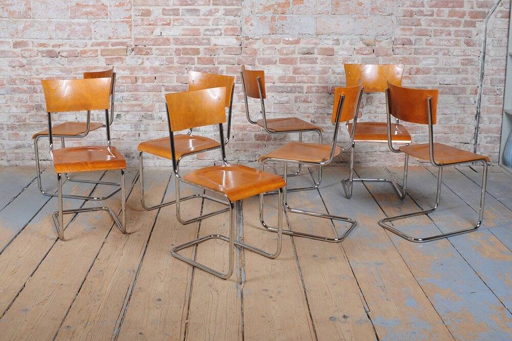 Bauhaus Chairs in Beech and Chromed Steel, Czech, 1930s, Set of 2