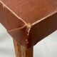 Petit tabouret ou repose pied en bois et cuir