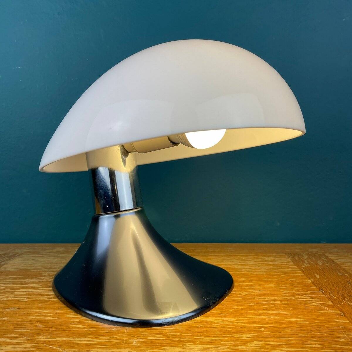 Cobra table lamp attributed to Guzzini, Italy, 1960s.