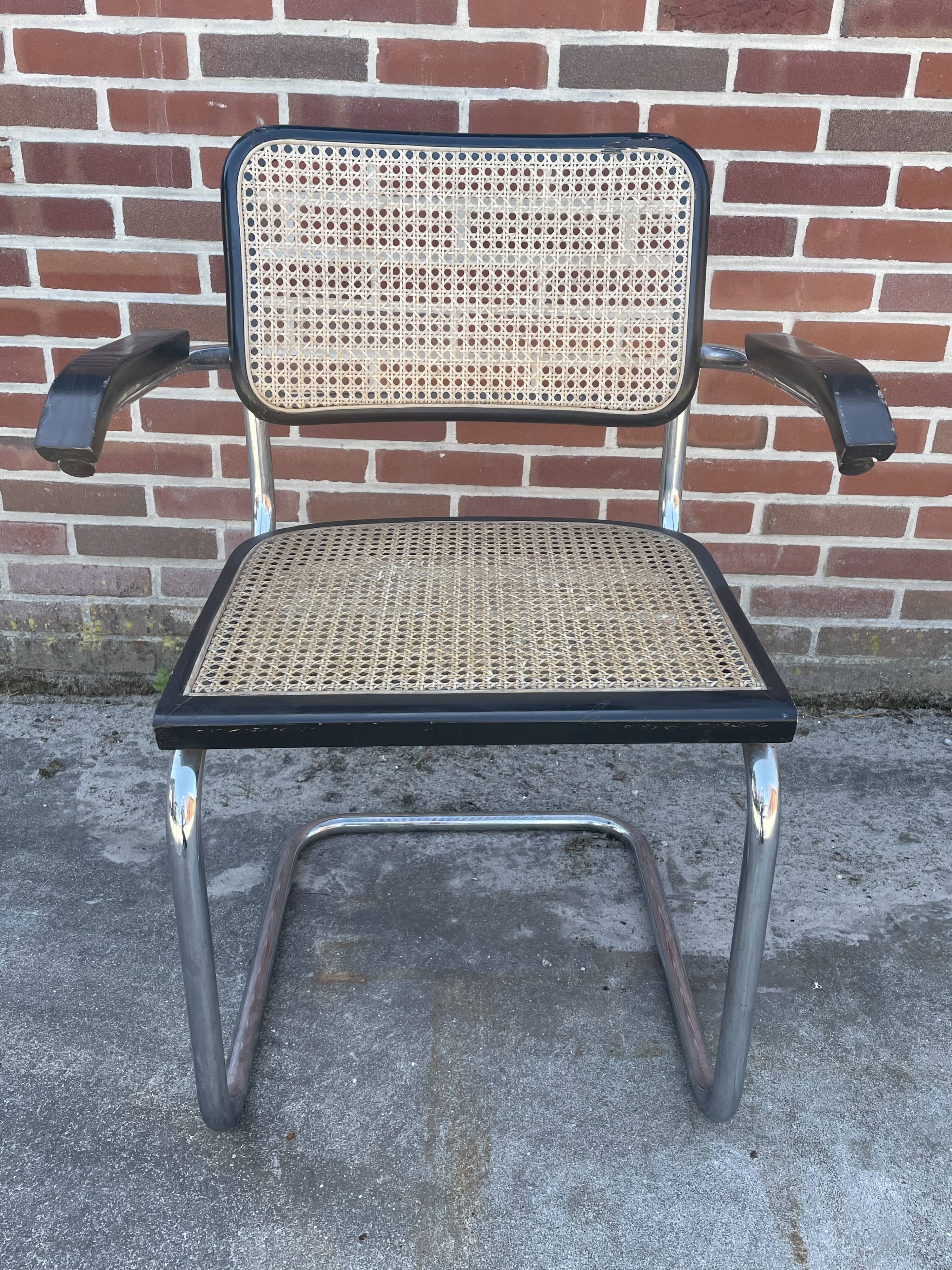 Set of 4 chairs model B64 Cesca with armrests in Black and Chrome