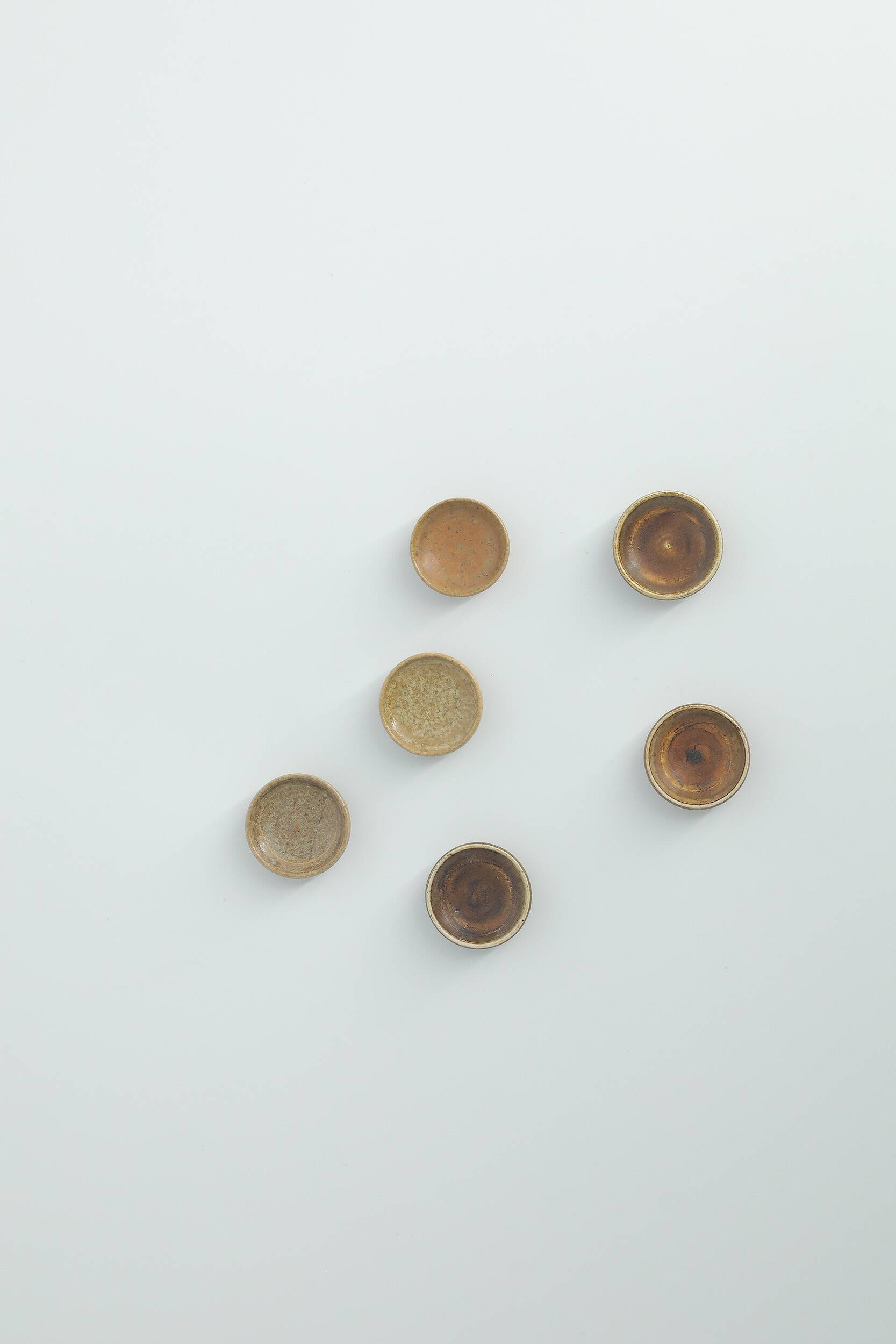 Small collection bowls in brown stoneware by Gunnar Borg, Set of 6, Mid-Century Modern.