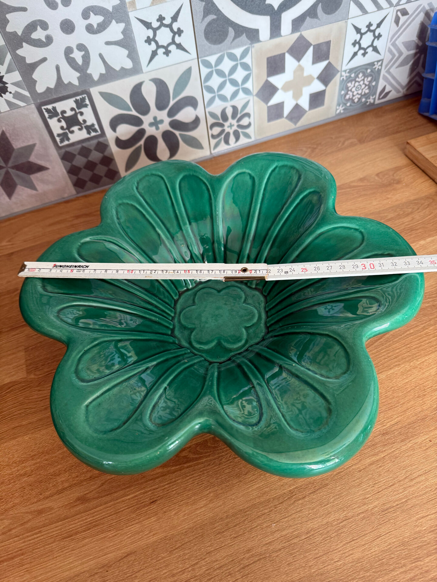 large hollow ceramic bowl in emerald green, CAB Bordeaux
