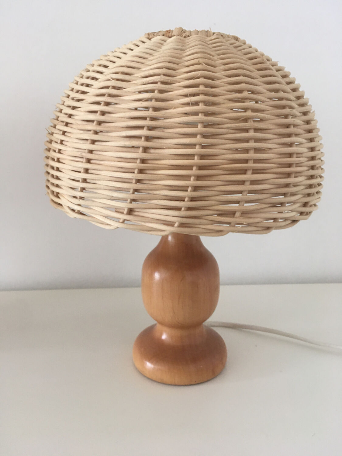Wicker lamp