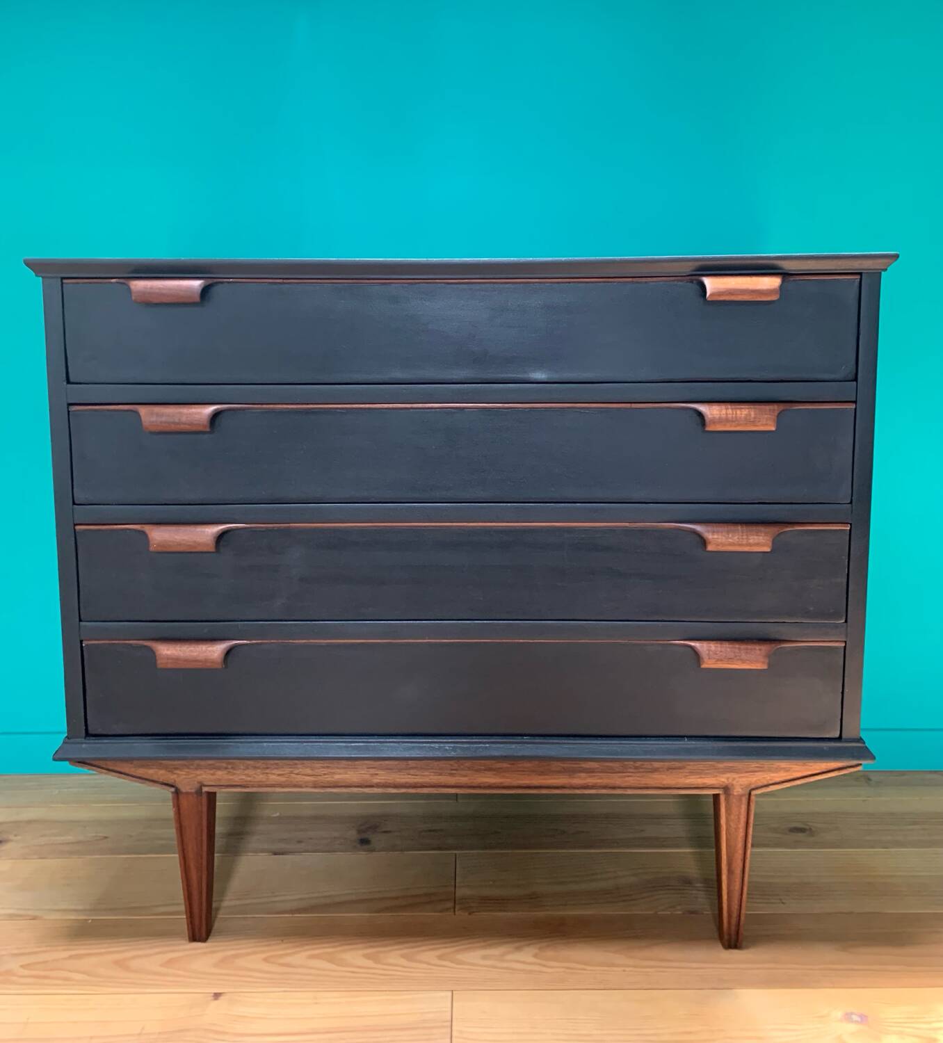 Vintage Scandinavian chest of drawers