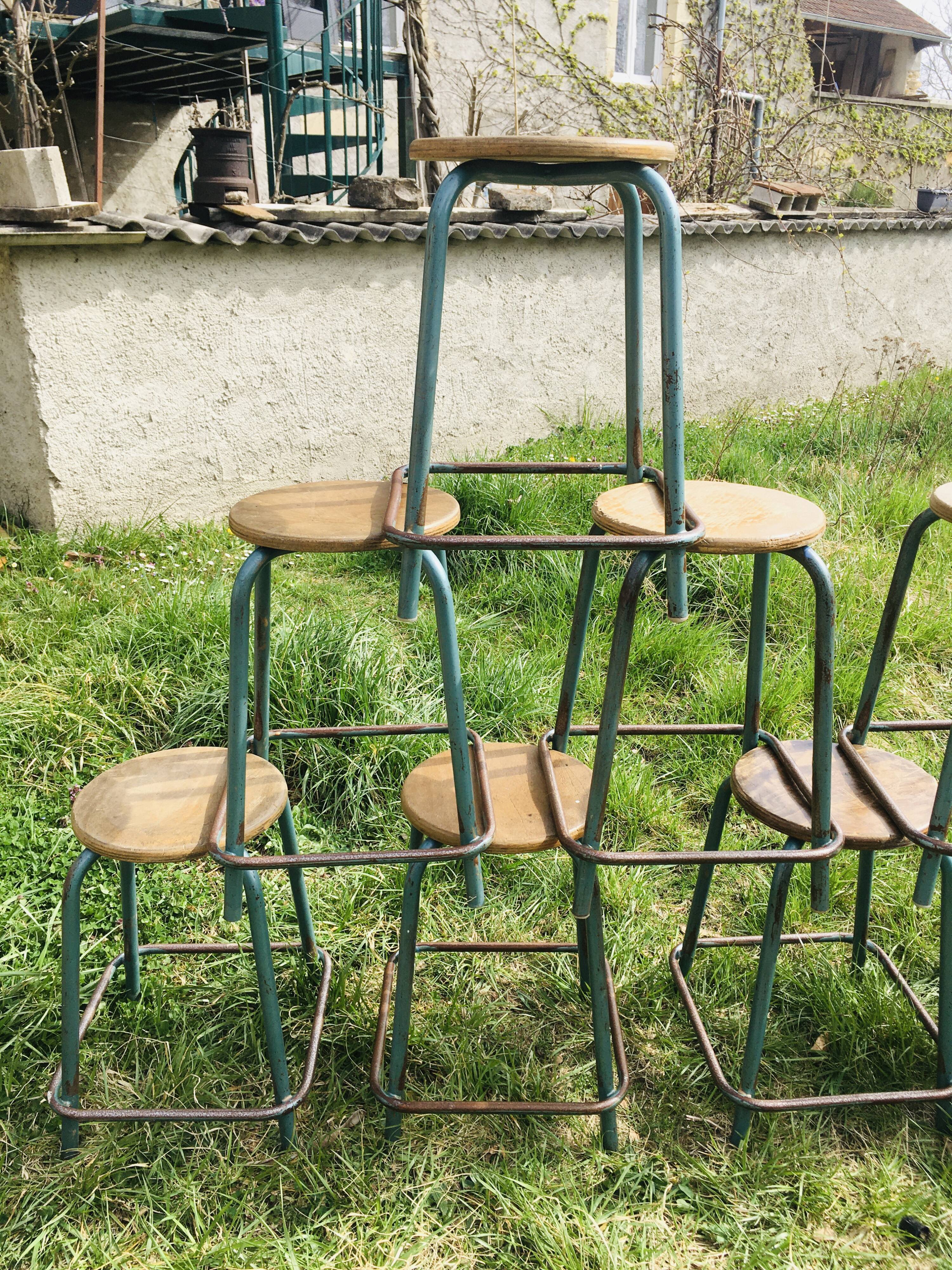 Set of 9 green / blue chains industrial stool years '50s including 8 low and a top