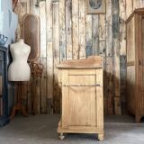 English pine chest of drawers