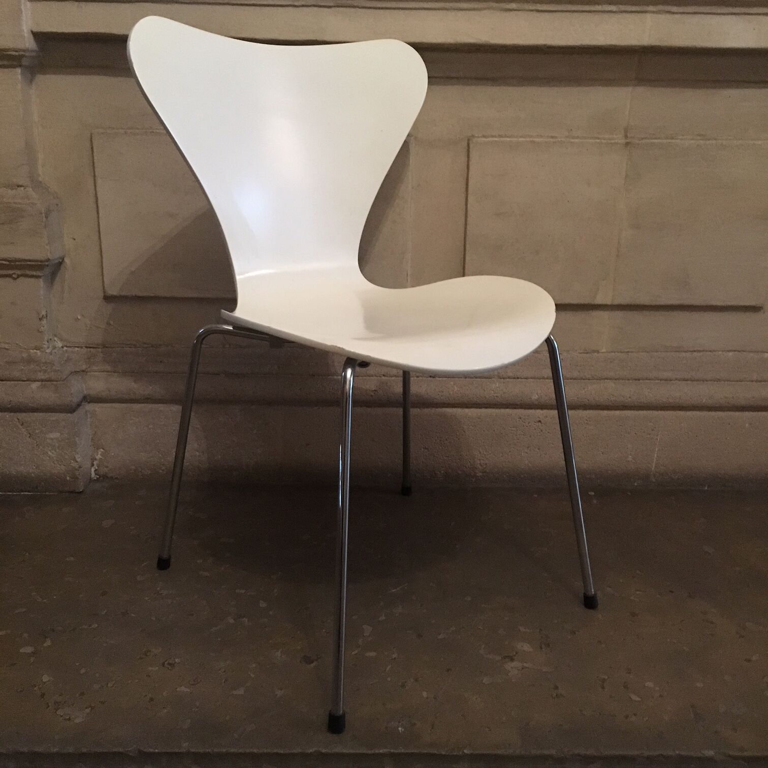 Chair model 3107 Arne Jacobsen for Fritz Hansen