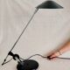 Lampe vintage postmoderne Aluminor noir et argenté